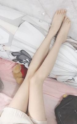两个小姨子在线_BD英语在线观看高清